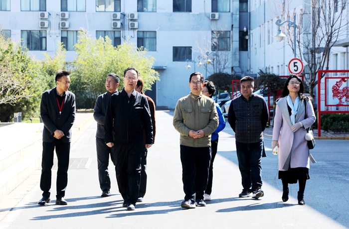 省詩協(xié)對(duì)外交流中心與鄉(xiāng)村工委、新詩工委 蒞臨金鳳工業(yè)園采風(fēng)